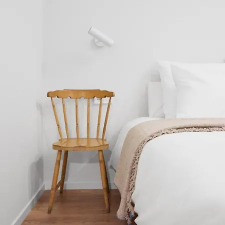 Atlantic-style In The Center * Vigo