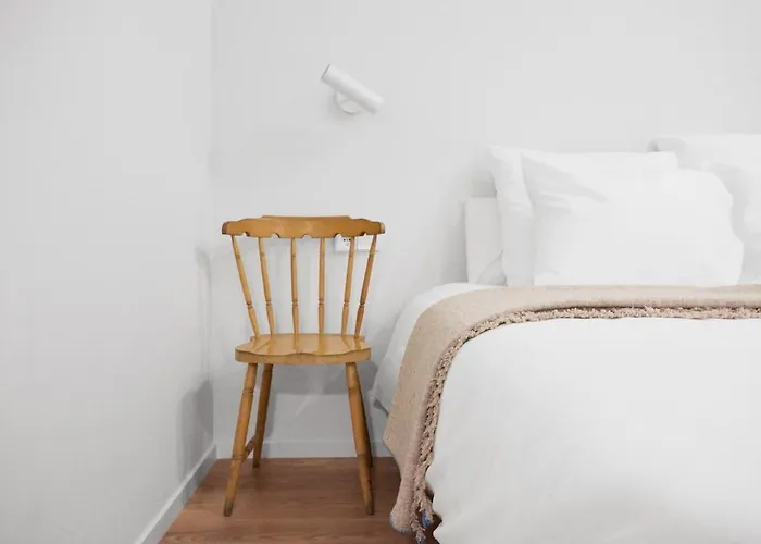 Atlantic-style In The Center * Vigo